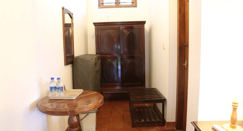 Kovilakam Lakeside Villa, Alleppey 5